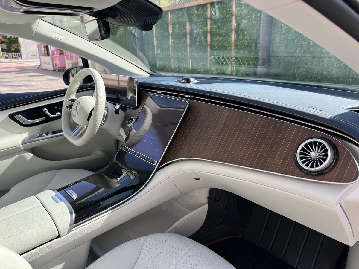 Mercedes-Benz EQE Class 2024 car image #13