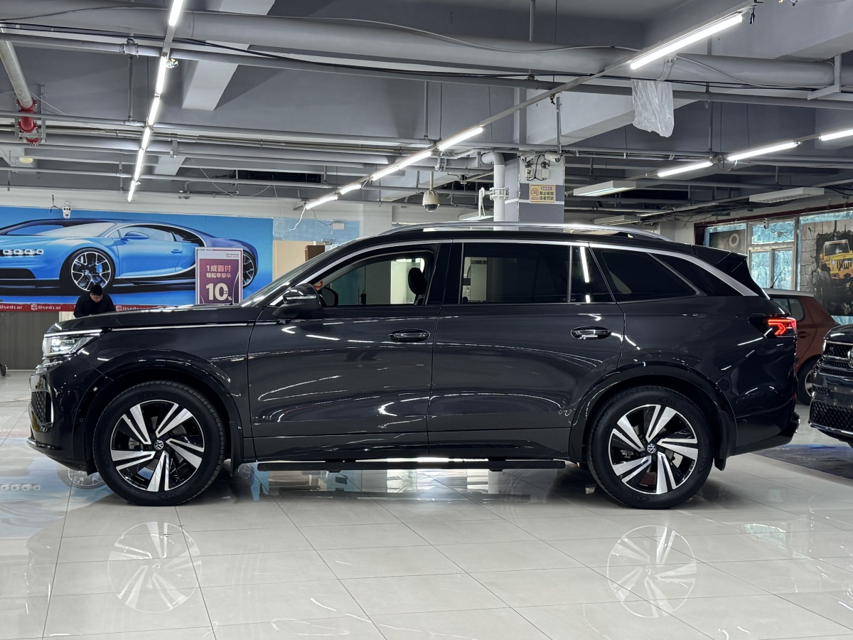 Volkswagen Tavendor 2023 car image #13