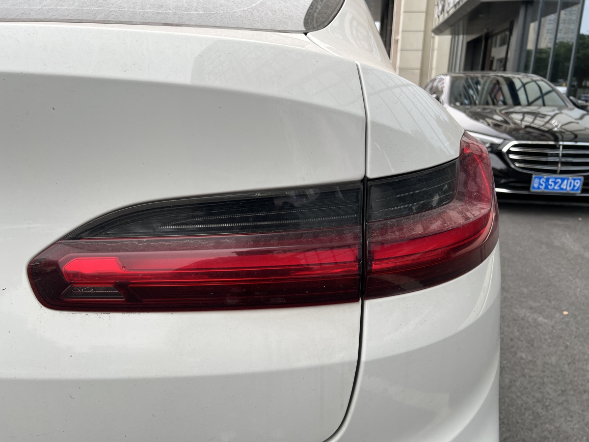 BMW X4 M 2018 car image #13