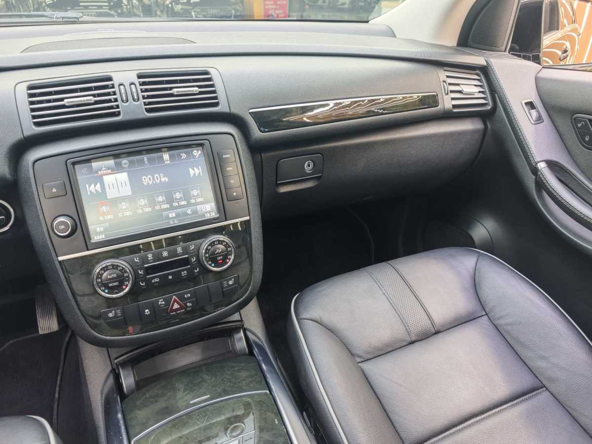 Mercedes-Benz R Class 2016 car image #13