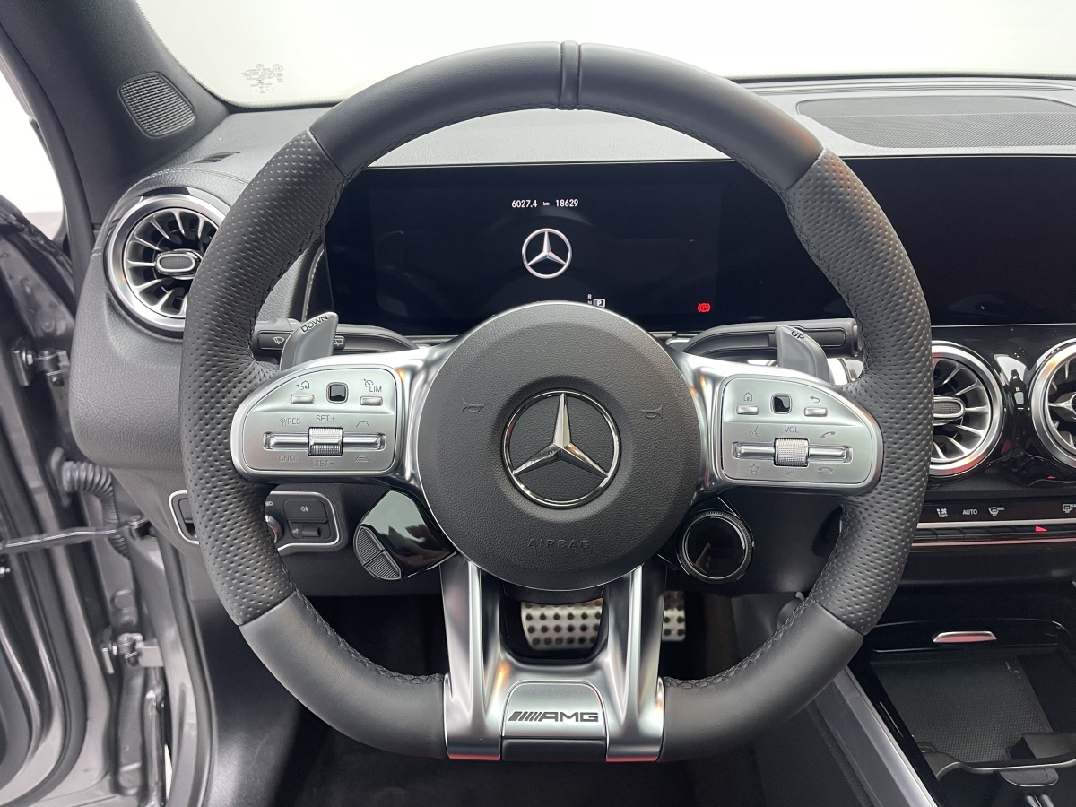 Mercedes-Benz GLB AMG 2022 immagine di auto #13