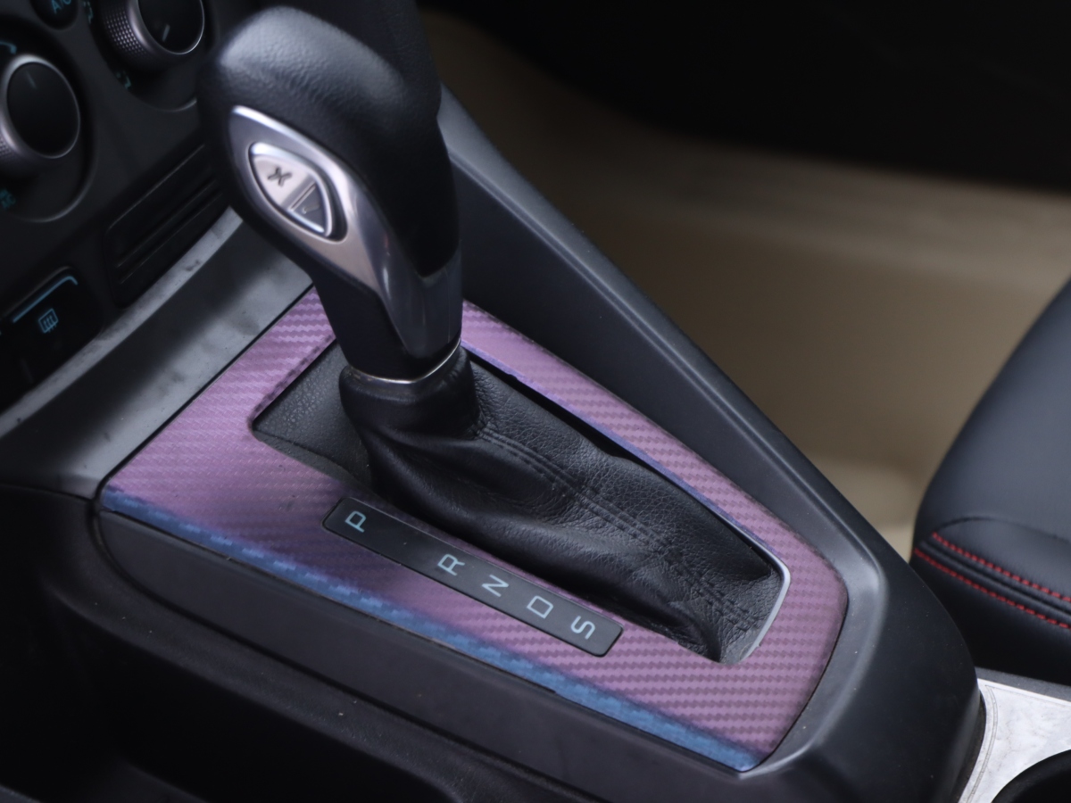 Ford Focus (Imported) 2013 car image #13