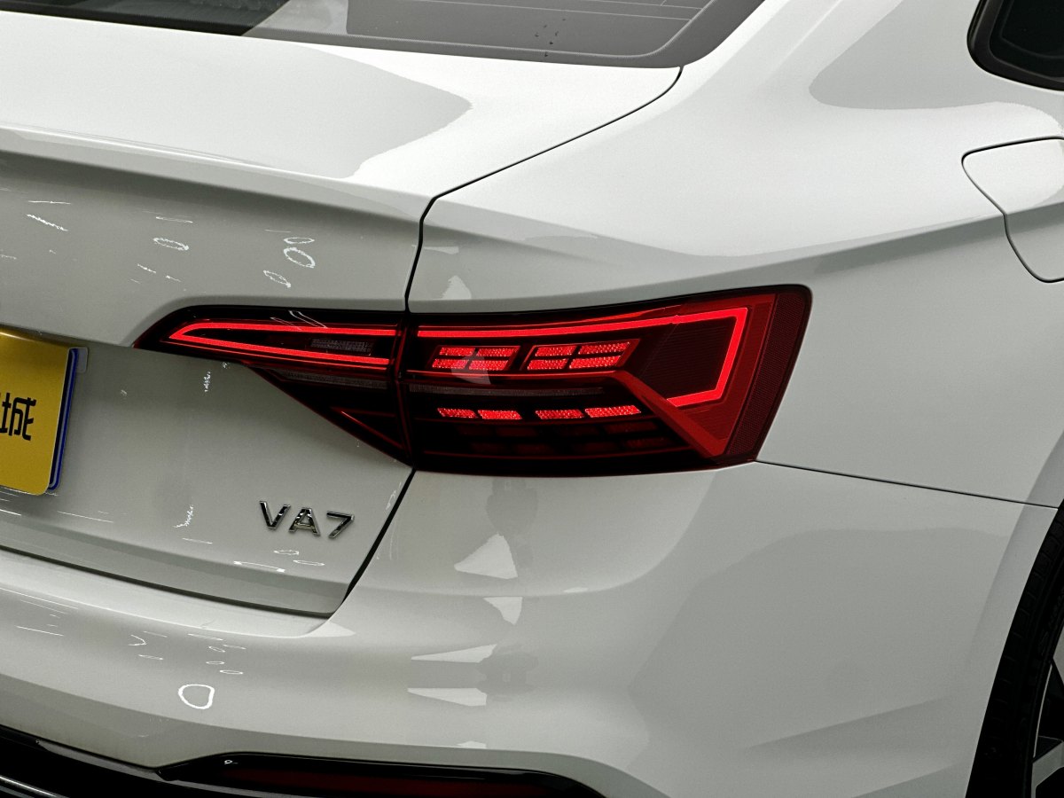 Jetta VA7 2025 car image #13