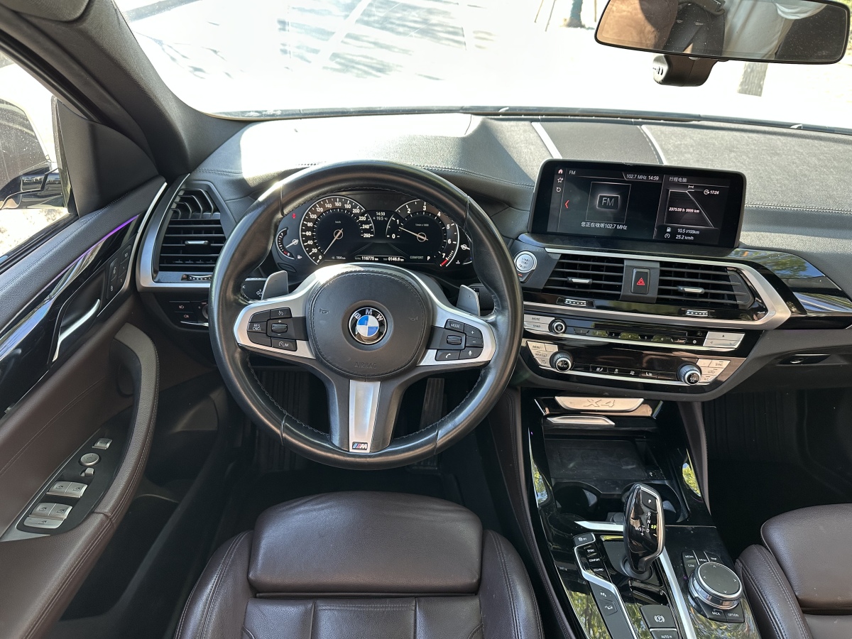 BMW X4 M 2018 immagine di auto #13