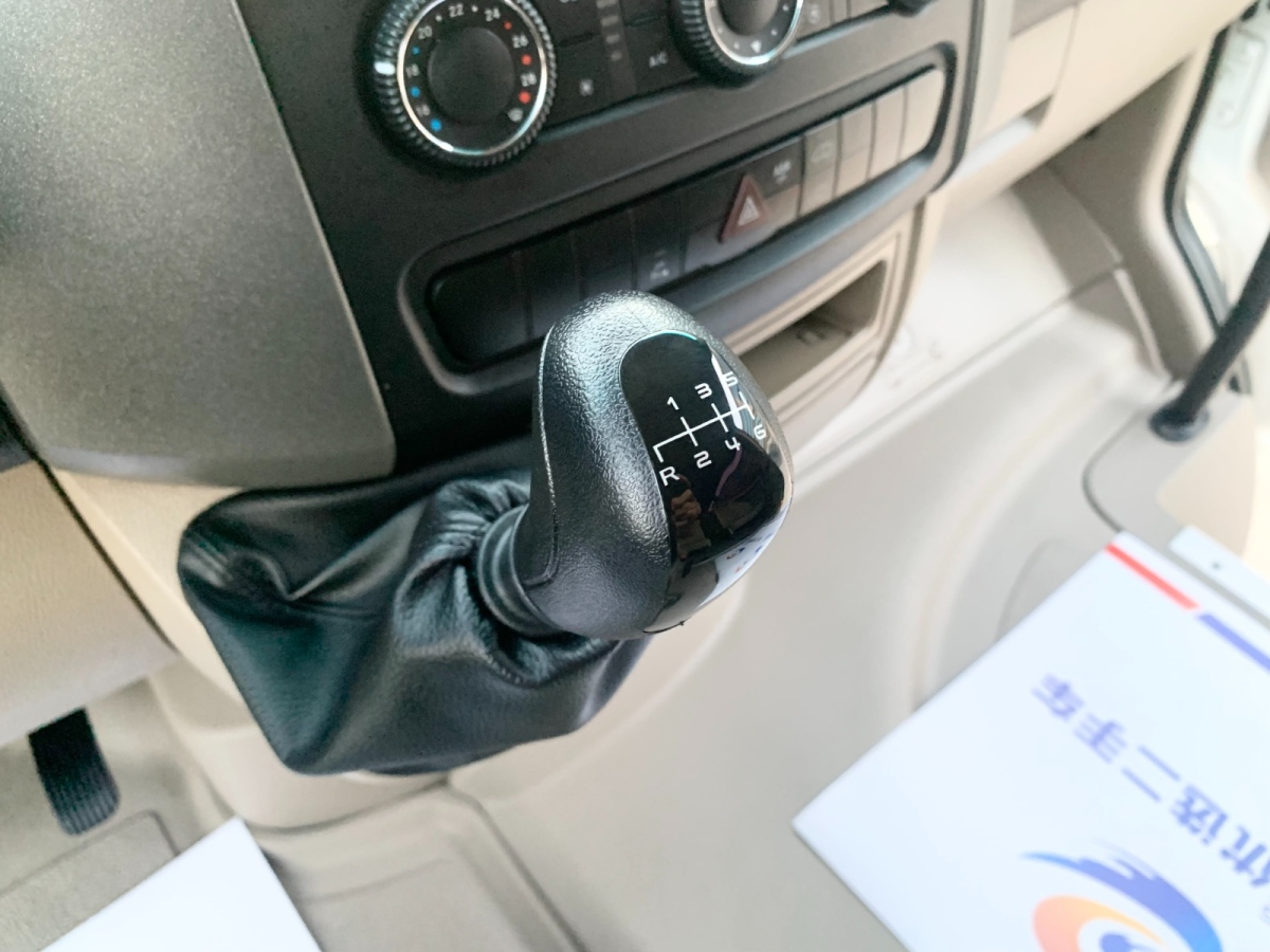 Mercedes-Benz Sprinter 2014 car image #13