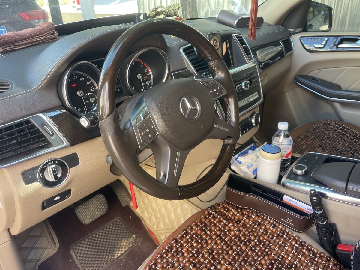 Mercedes-Benz GL Class 2013 car image #13