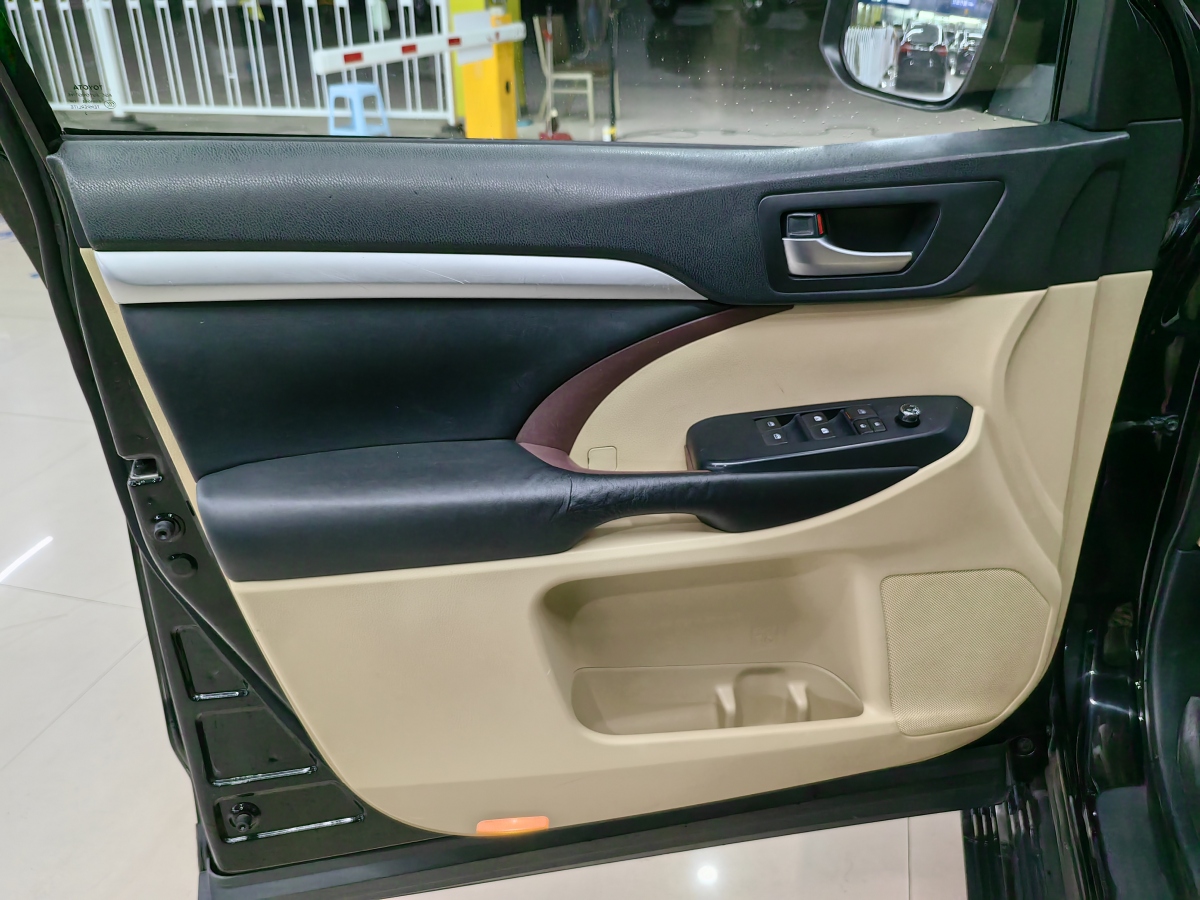 Toyota Highlander (Imported) 2016 #13 Toyota Highlander (Imported) 2016 immagine di auto #13