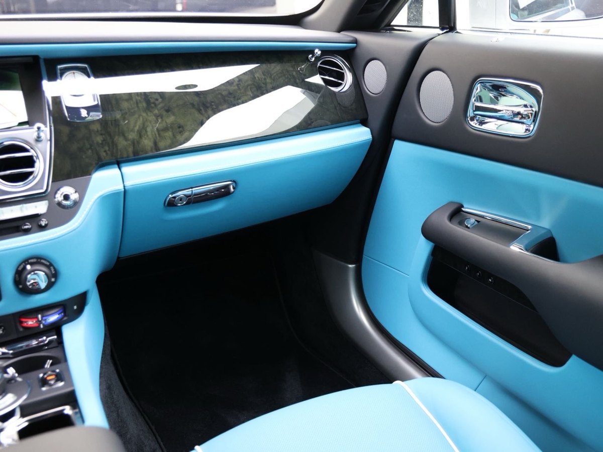 Rolls-Royce Wraith 2023 car image #13