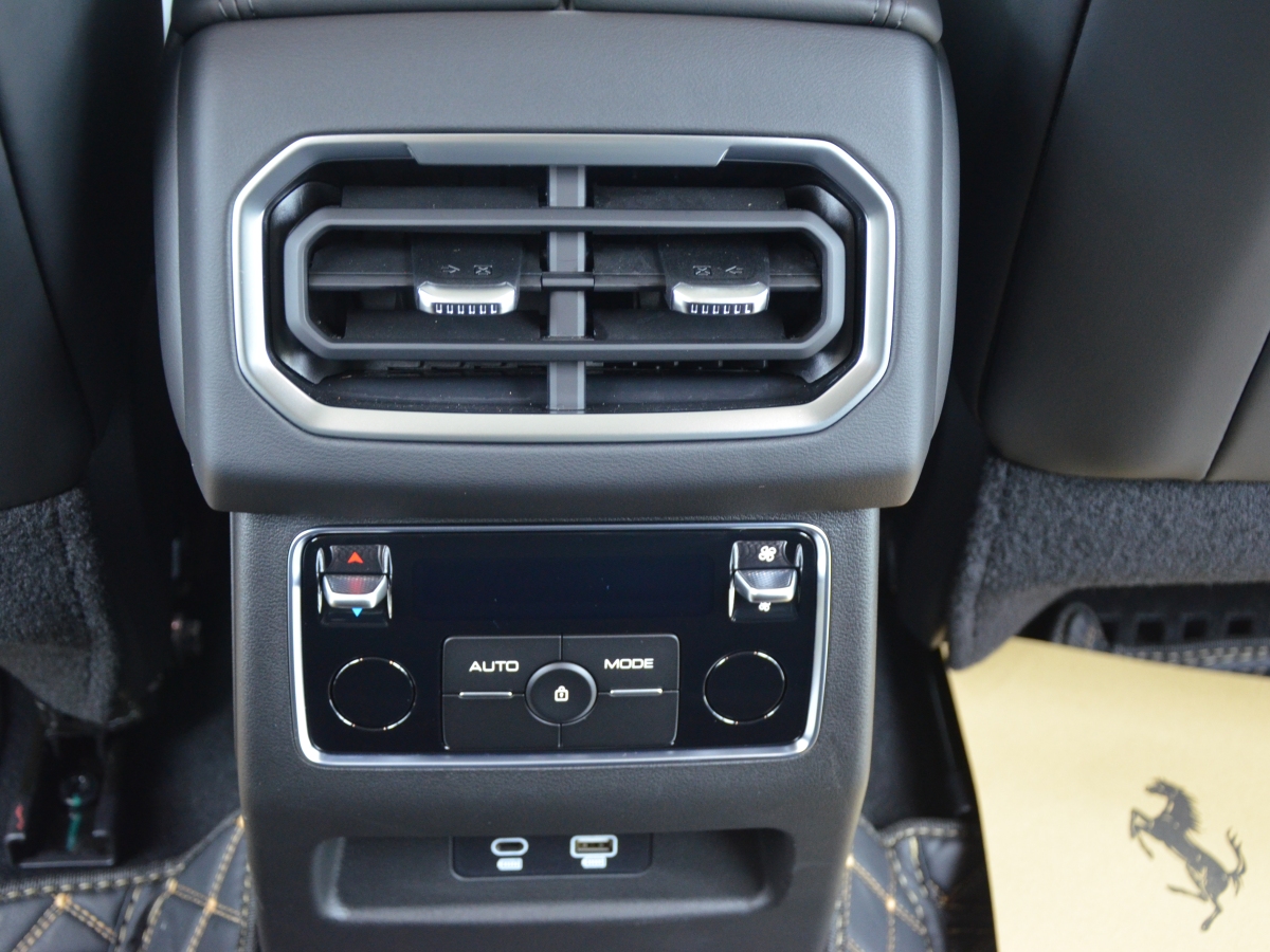 Tank 400 New Energy 2025 #13 Tank 400 New Energy 2025 car image #13