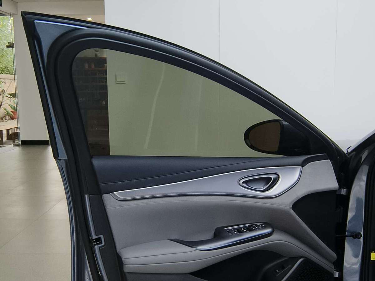 BYD Seal 07 DM-i 2025 car image #13