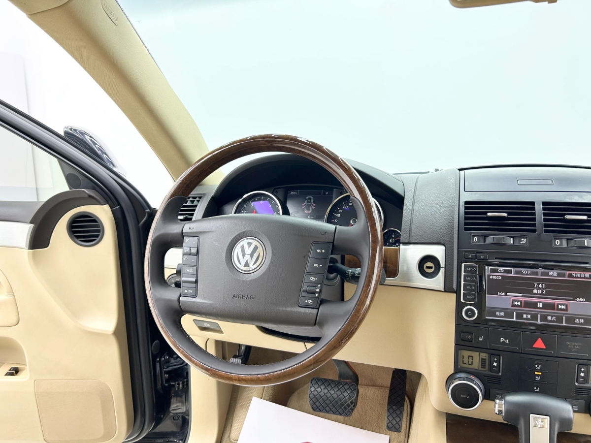 Volkswagen Touareg 2008 #13 Volkswagen Touareg 2008 car image #13