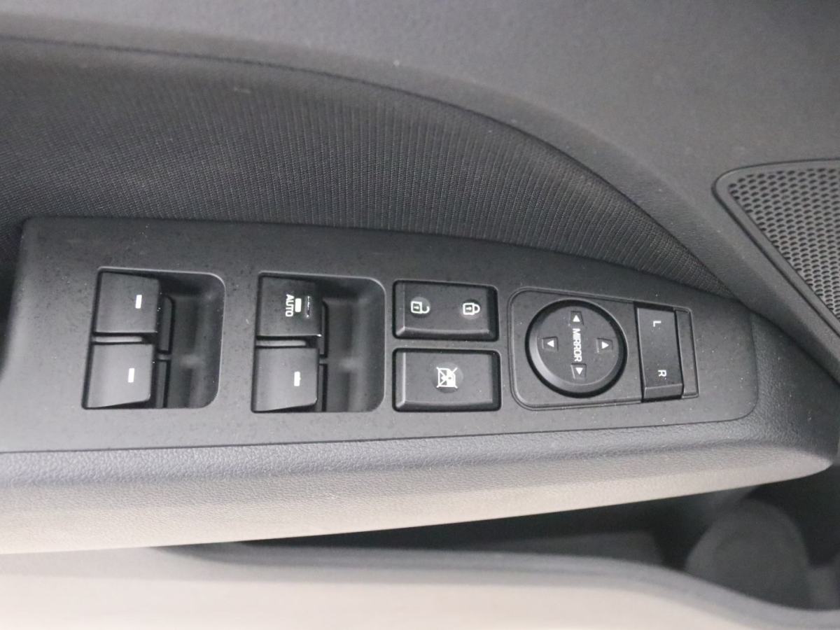 Hyundai Elantra AD 2017 car image #13