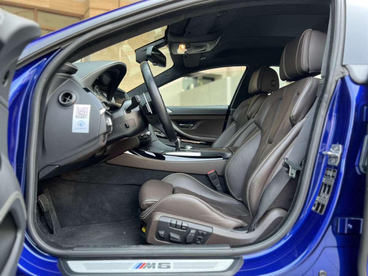 BMW M6 2013 car image #13