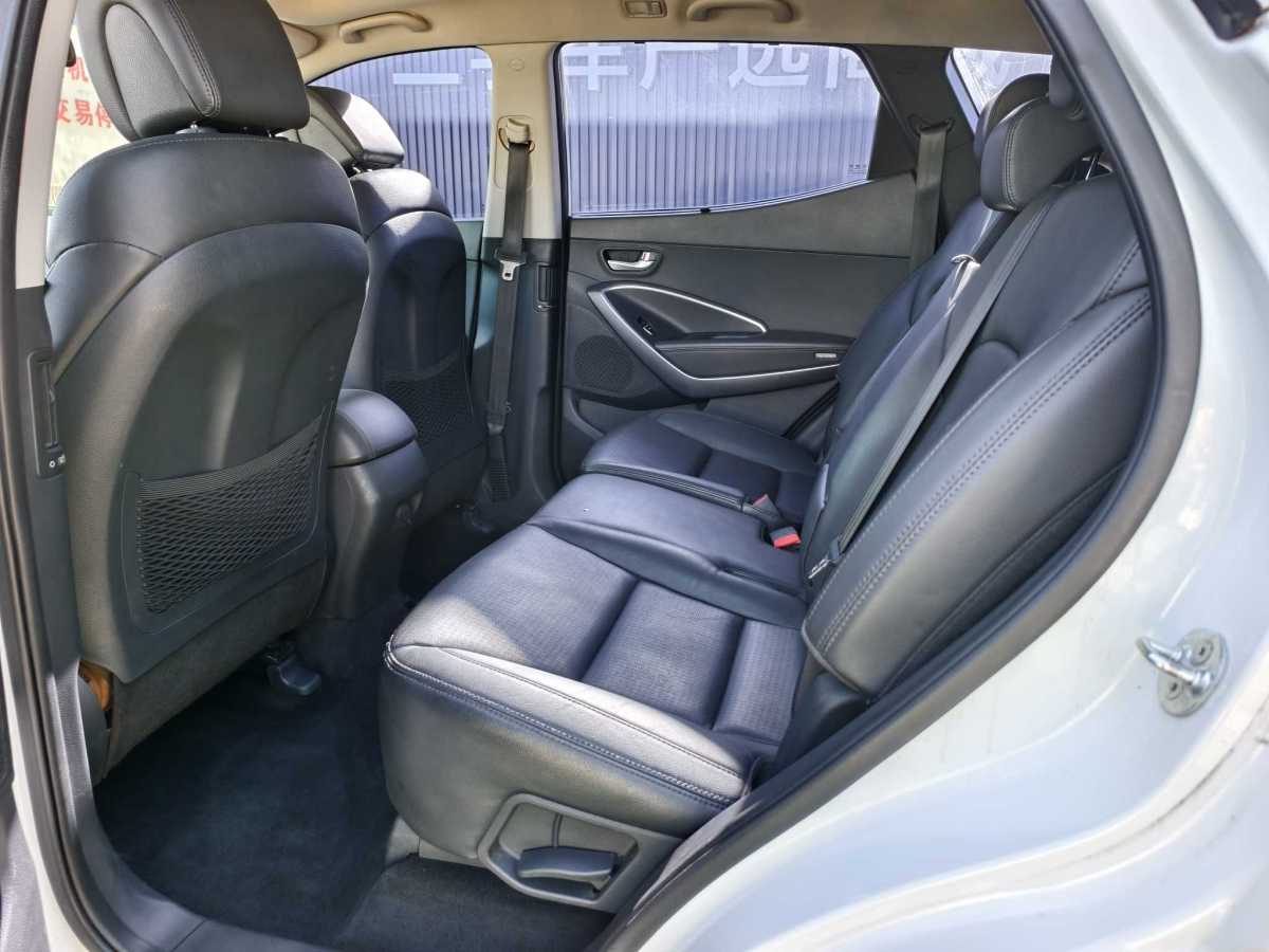 Hyundai Santa Fe 2014 #13 Hyundai Santa Fe 2014 car image #13