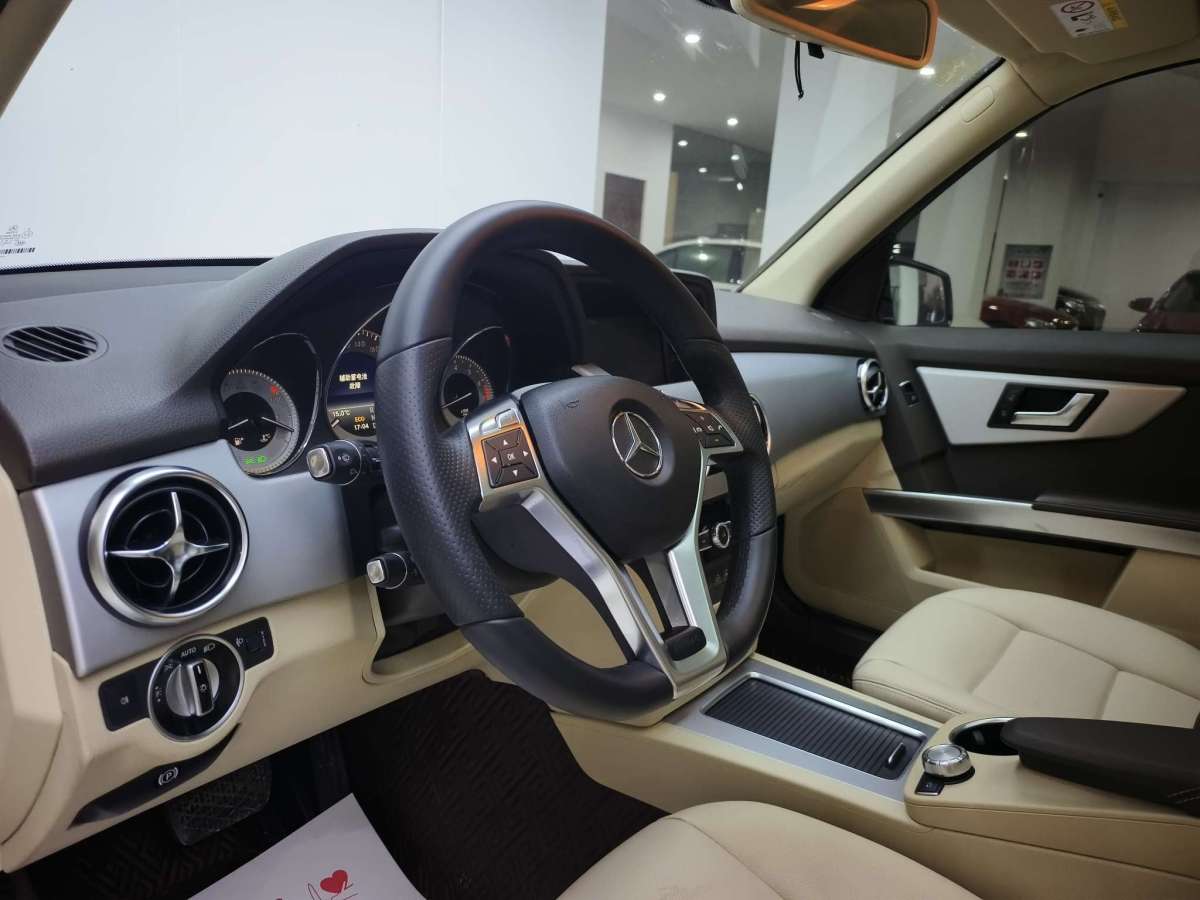 Mercedes-Benz GLK Class 2014 car image #13