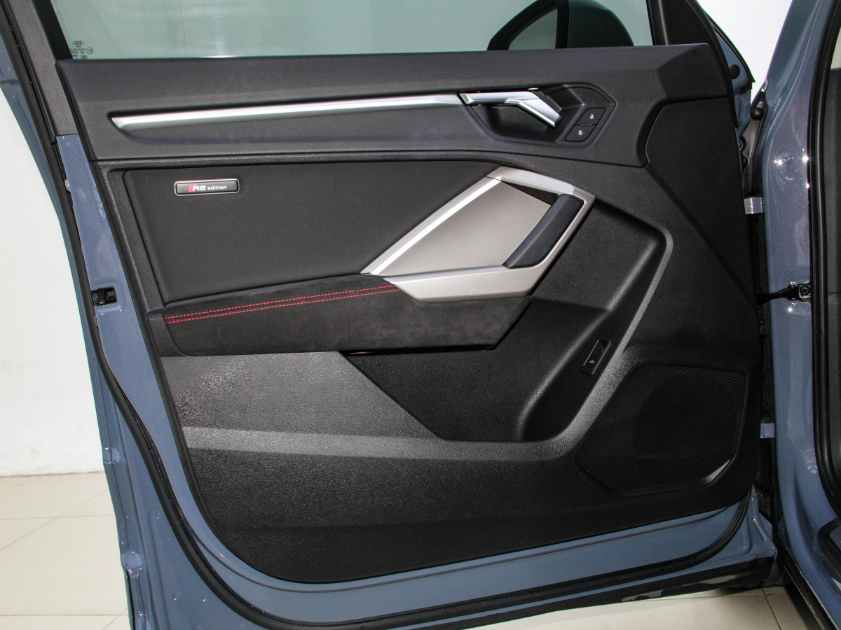 Audi 2022 car image #13