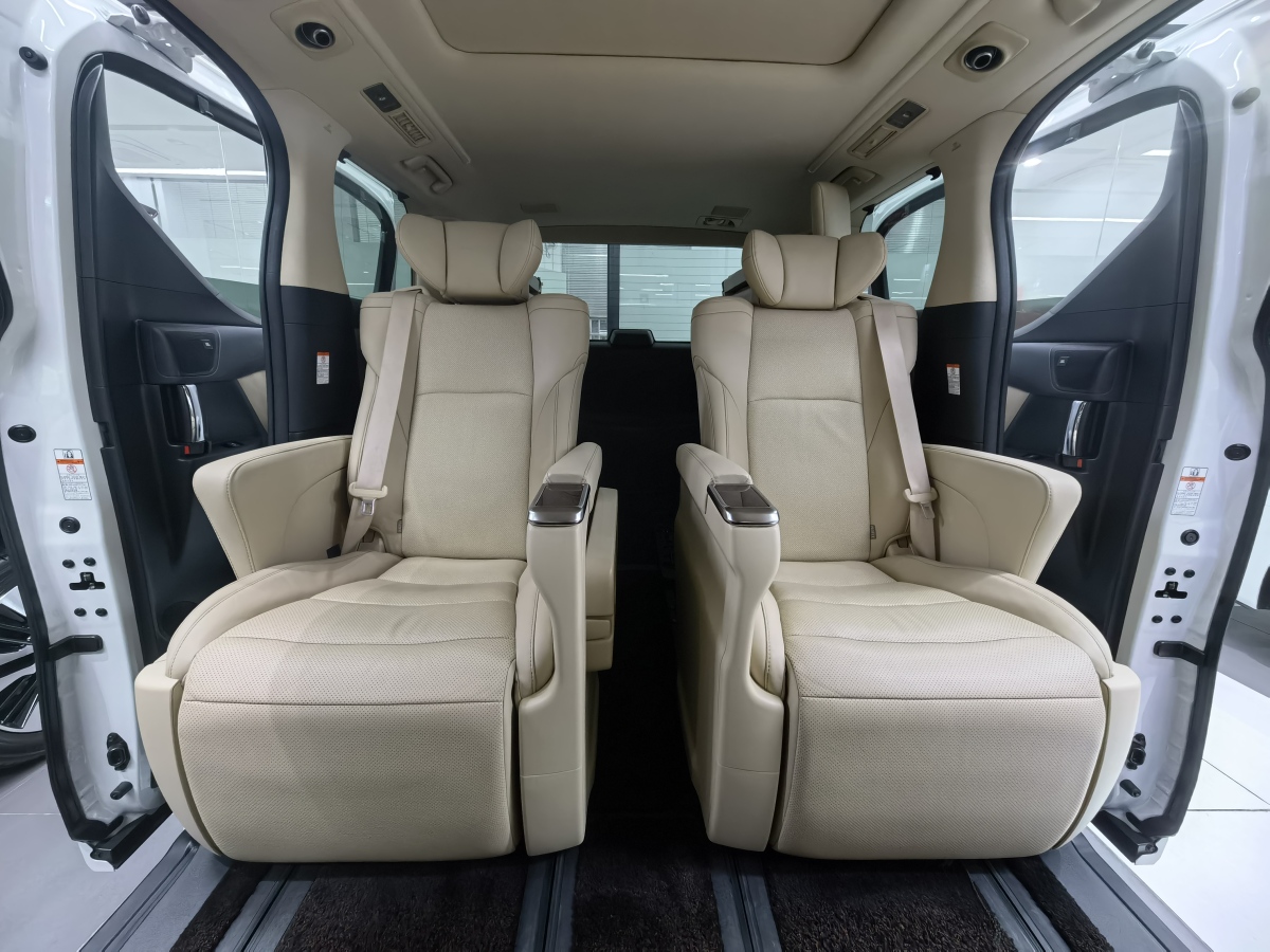 Toyota Alphard 2021 изображение автомобиля #13