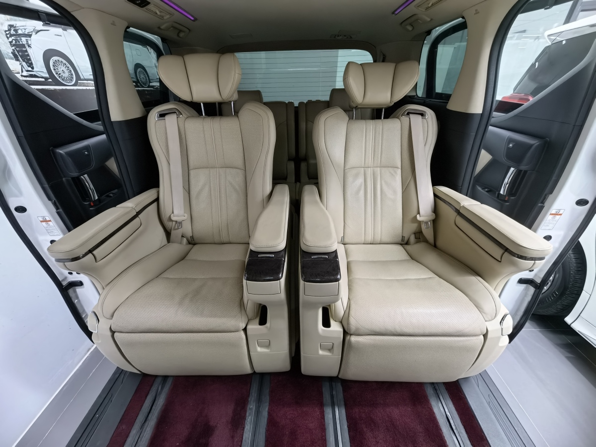 Toyota Alphard 2019 изображение автомобиля #13
