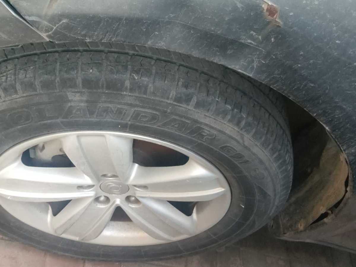 GEELY GX7 2012 car image #13