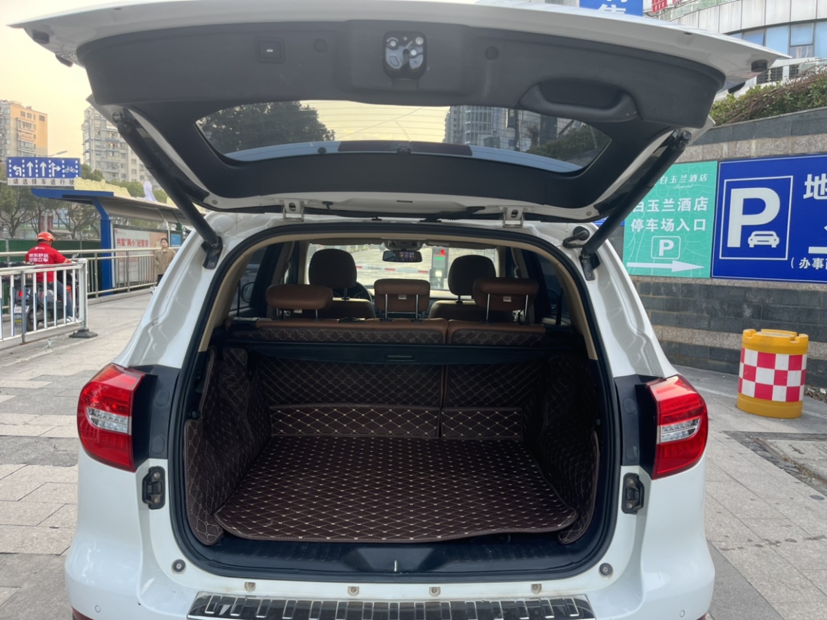 Haval H8 2017 car image #13