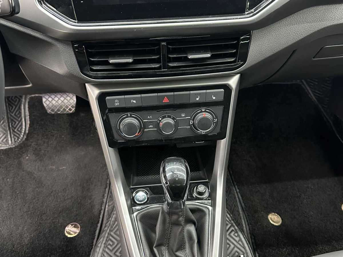 Volkswagen T-Cross 2021 #13 Volkswagen T-Cross 2021 car image #13