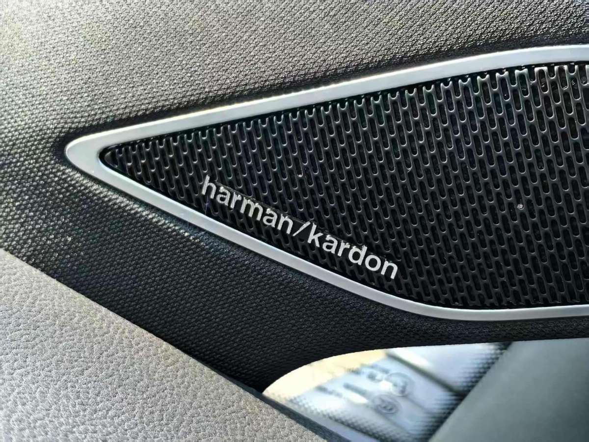 Volkswagen GolfGTI 2022 car image #13