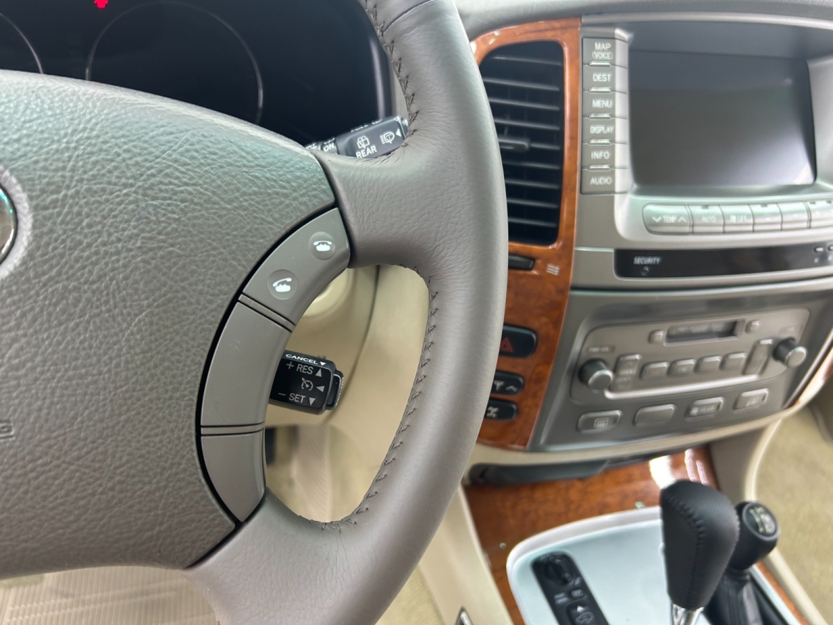 Toyota Land Cruiser 2005 car image #13