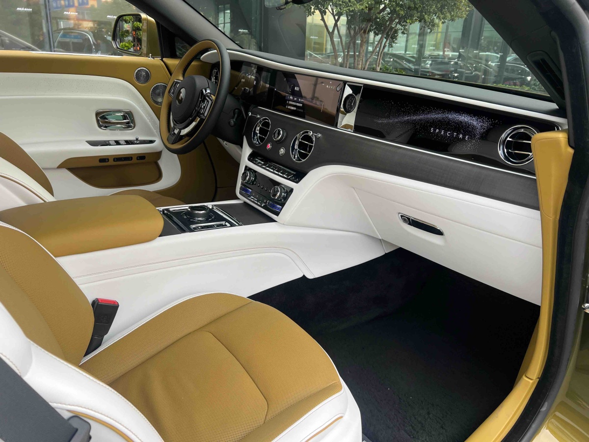 劳斯莱斯 闪灵 2024 汽车图片 #13