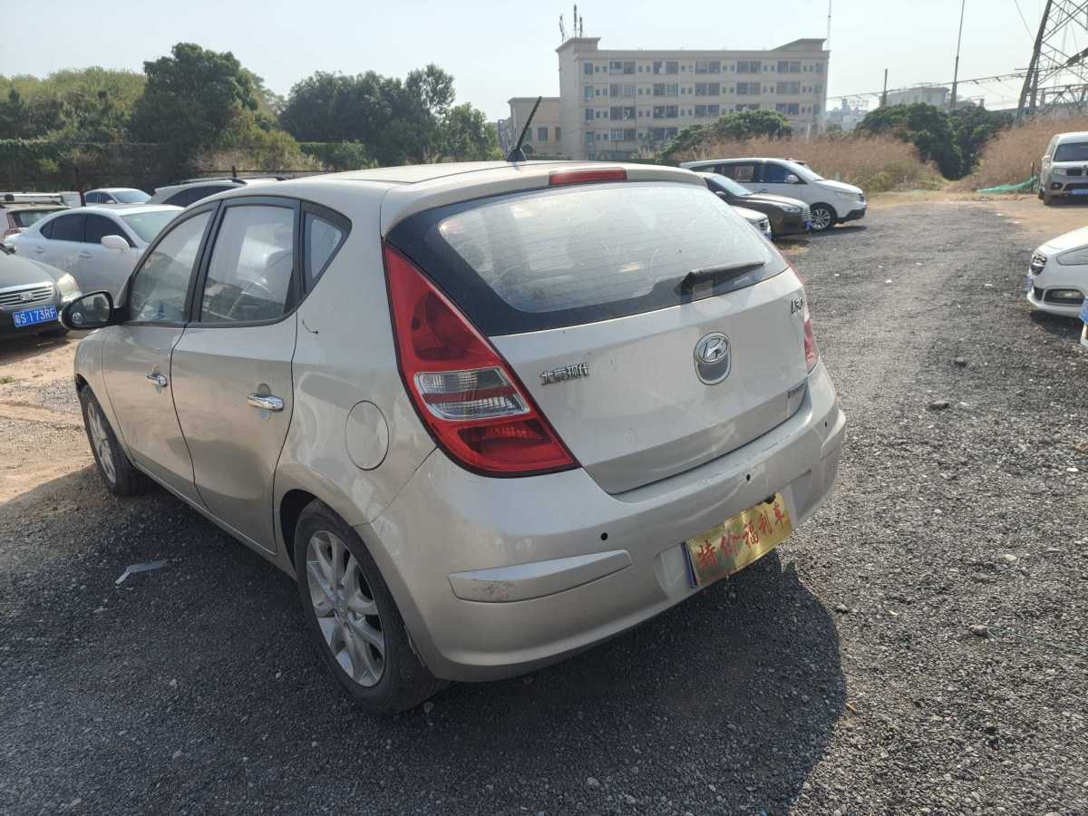 Hyundai i30 2010 #13 Hyundai i30 2010 car image #13