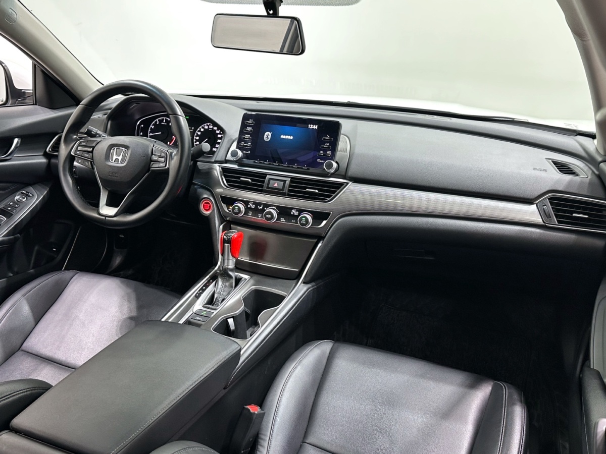 Honda Accord 2020 #13 Honda Accord 2020 car image #13