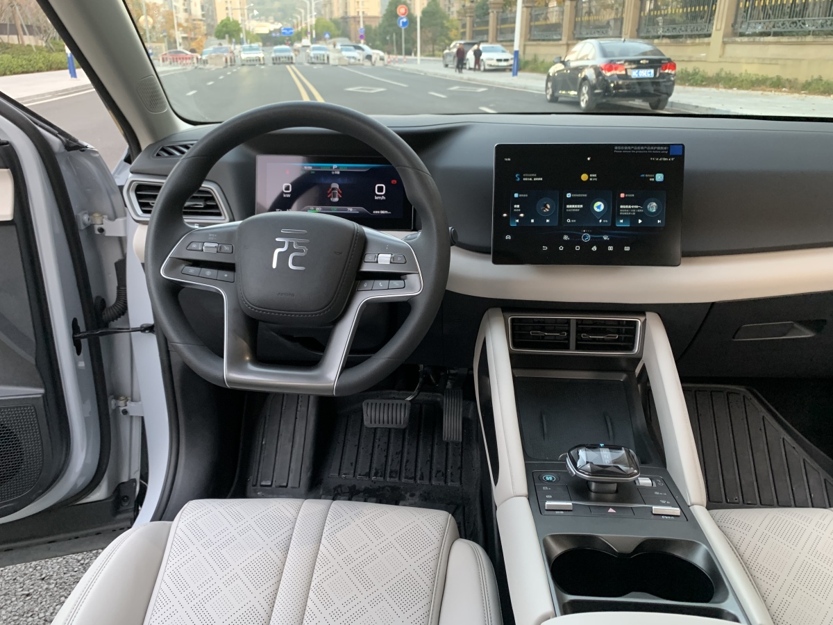 BYD YuanUP 2025 #13 BYD YuanUP 2025 car image #13