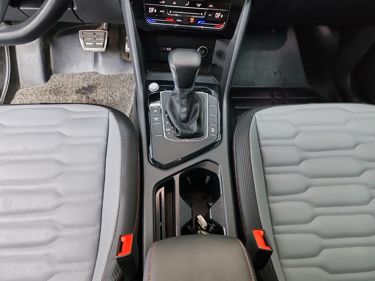 Volkswagen Tiguan X 2022 car image #13