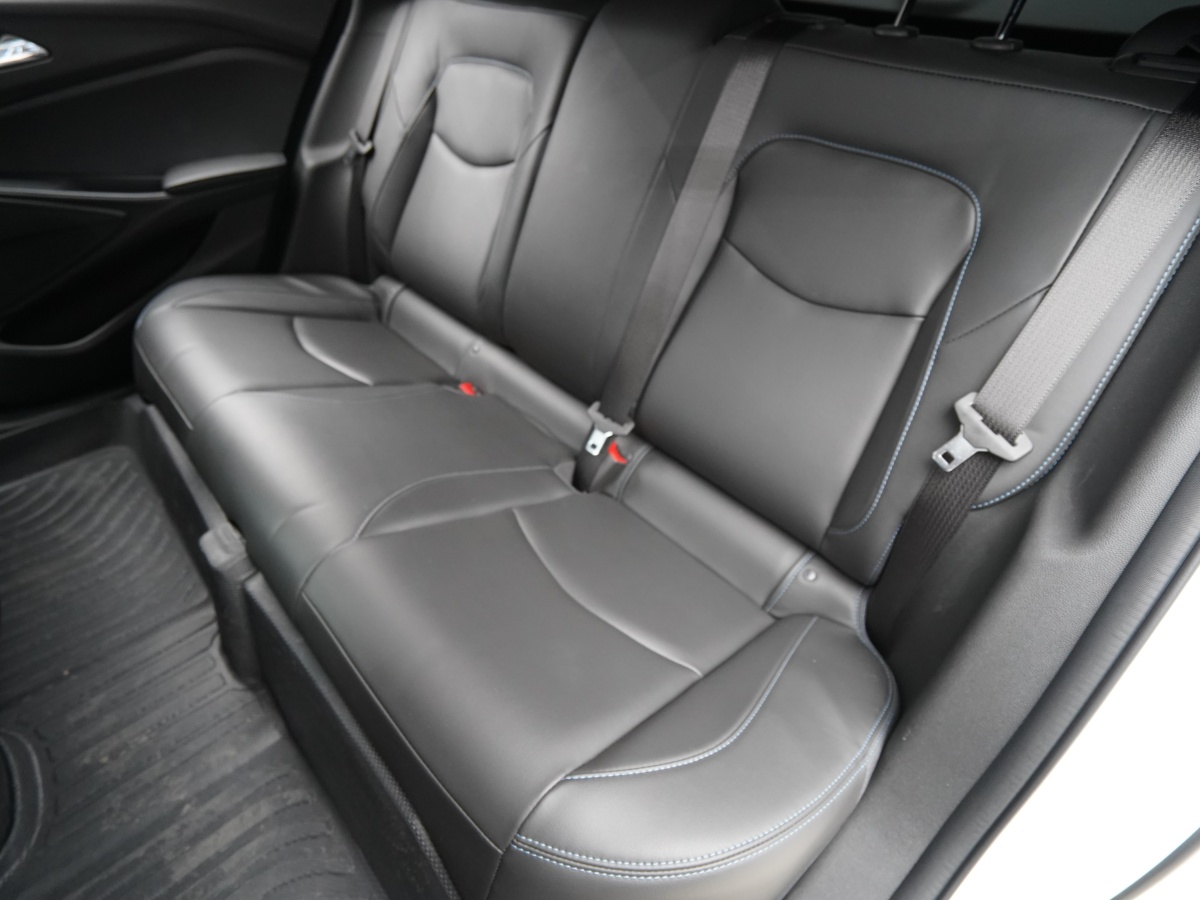 Chevrolet Charm 2023 car image #13