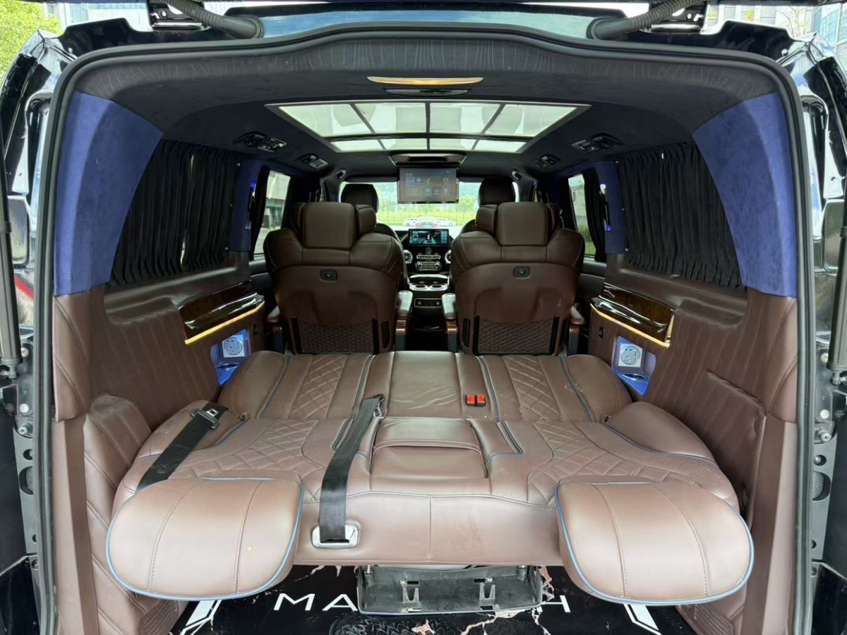 Mercedes-Benz 2019 car image #13