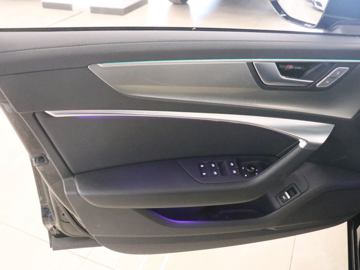 Audi 2020 car image #13