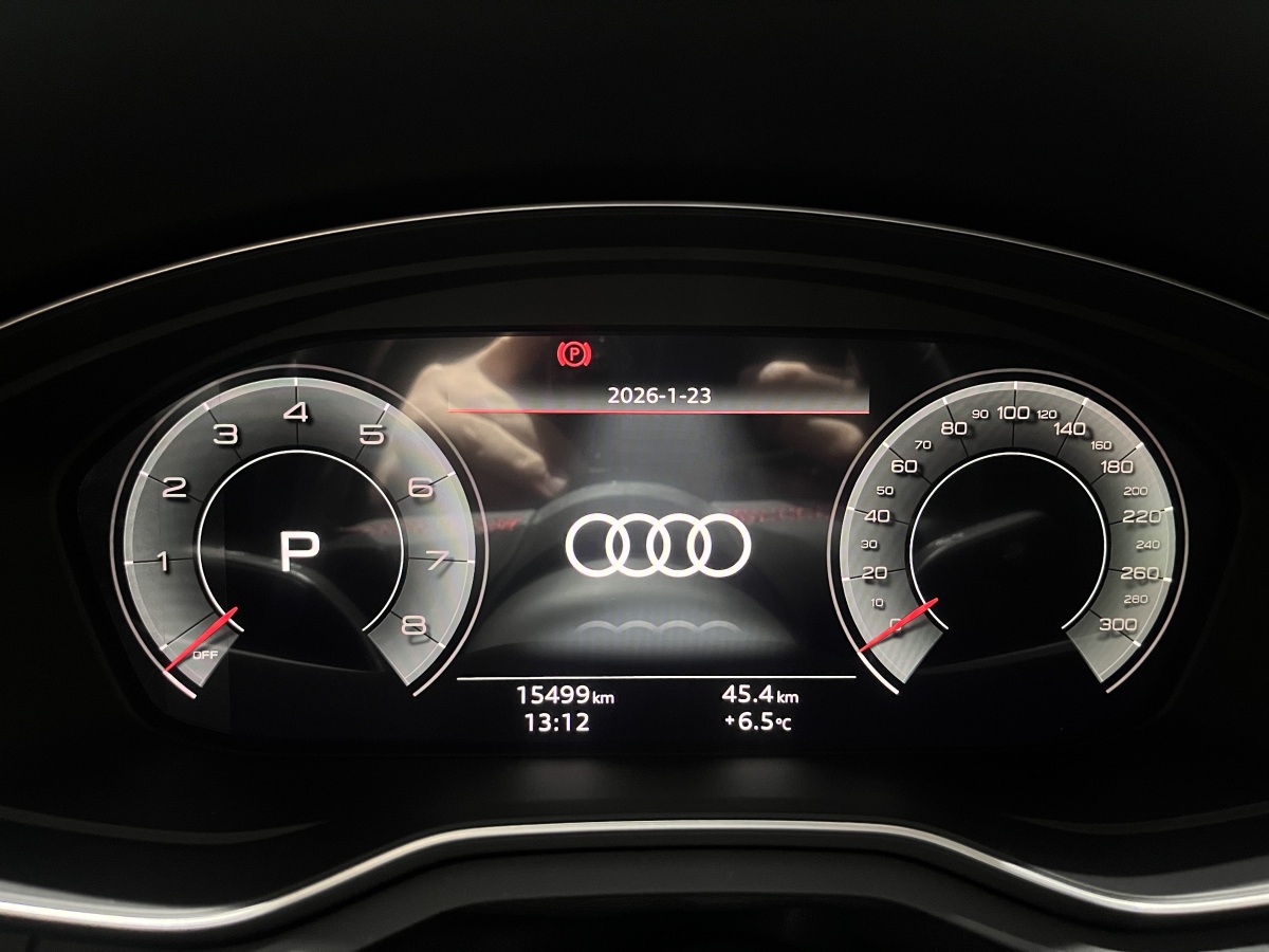 Audi A4L 2022 car image #13