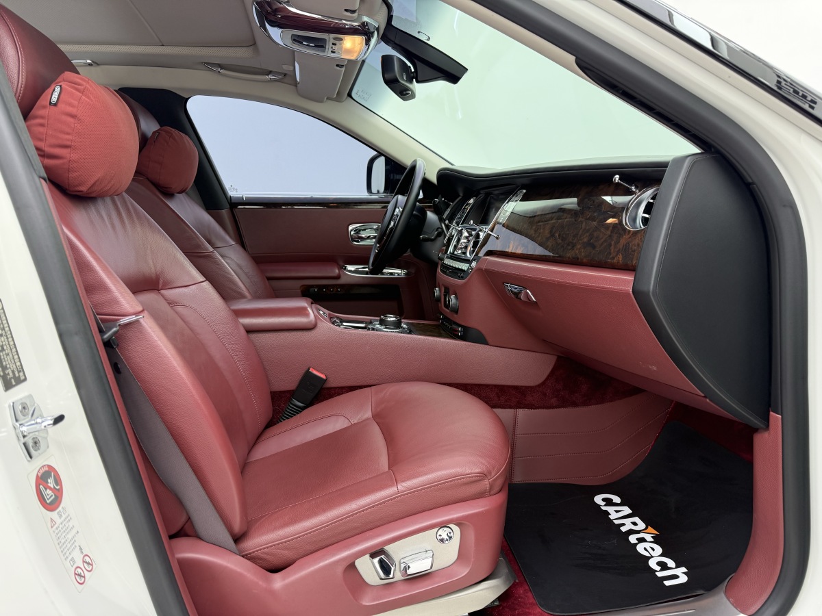 劳斯莱斯 古思特 2011 汽车图片 #13