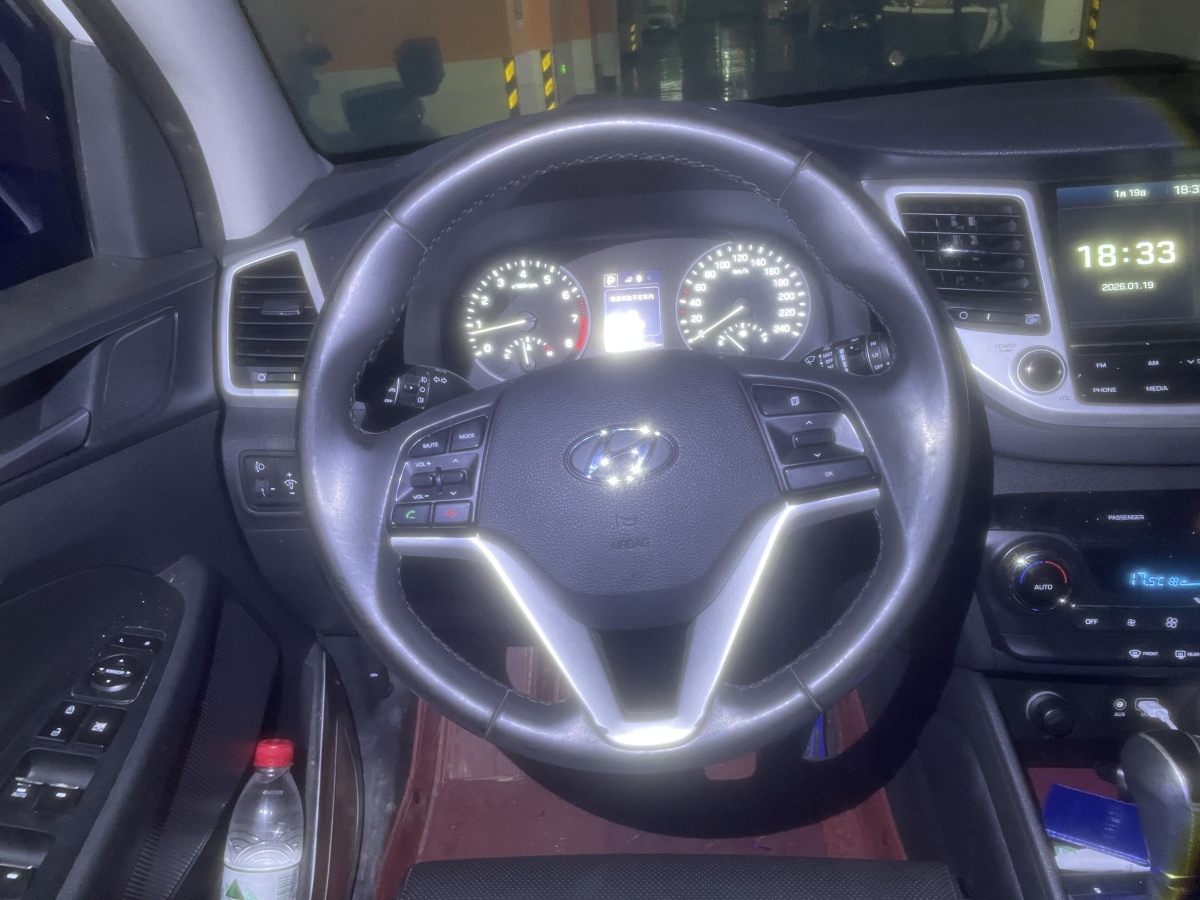 Hyundai Tucson 2016 car image #13