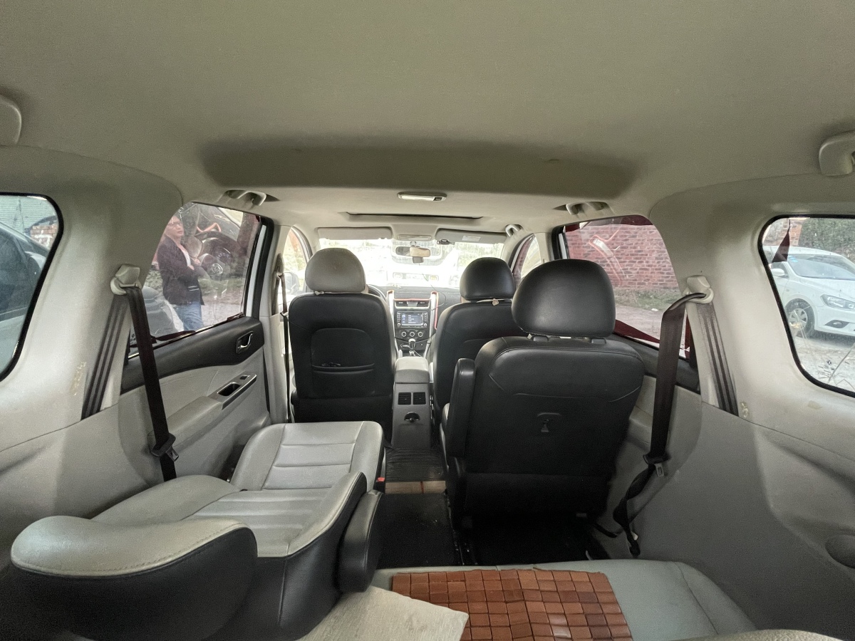 Forthing S500 2016 #13 Forthing S500 2016 car image #13