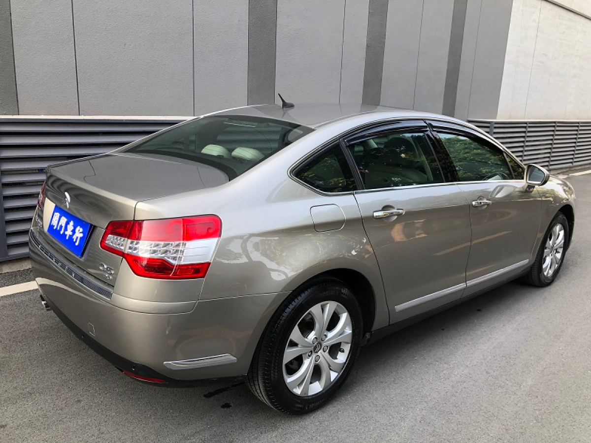 Citroen C5 2010 car image #13