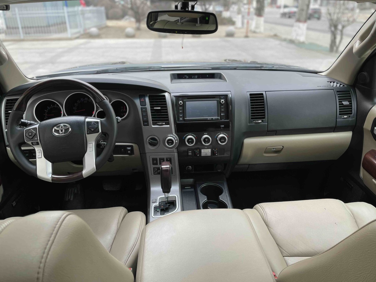 Toyota Sequoia 2015 #13 Toyota Sequoia 2015 immagine di auto #13