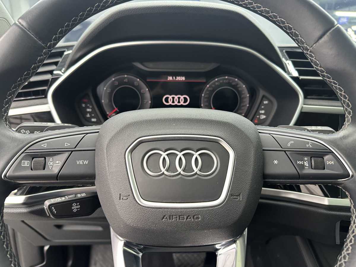 Audi Q3 2023 صورة سيارة #13