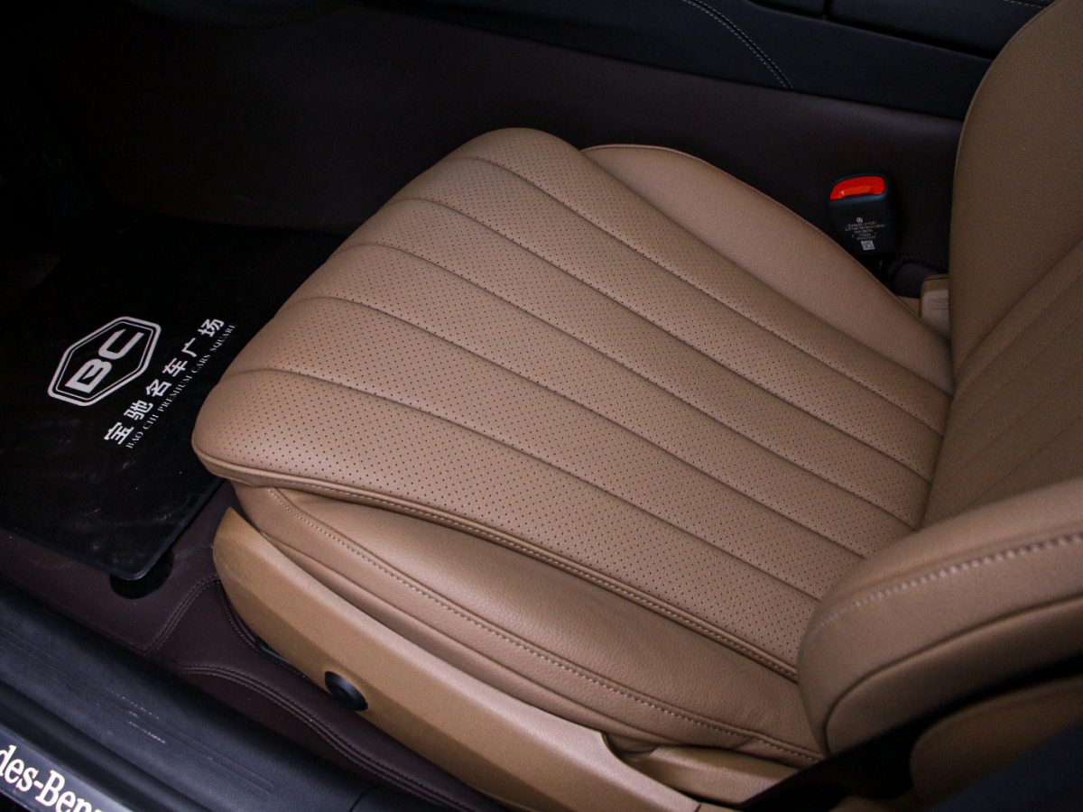 Mercedes-Benz E Class 2024 car image #13