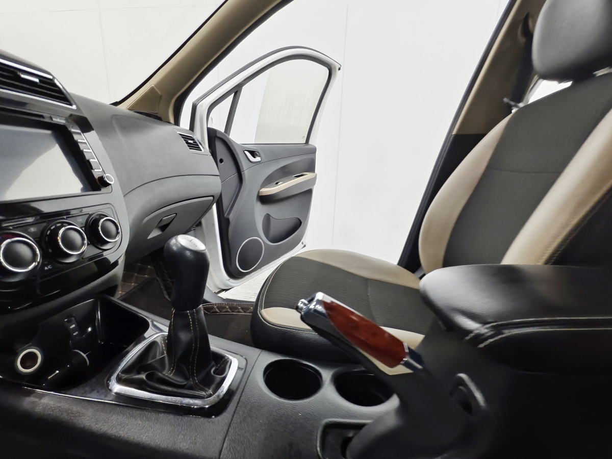 Forthing JOYEAR X3 2015 #13 Forthing JOYEAR X3 2015 immagine di auto #13