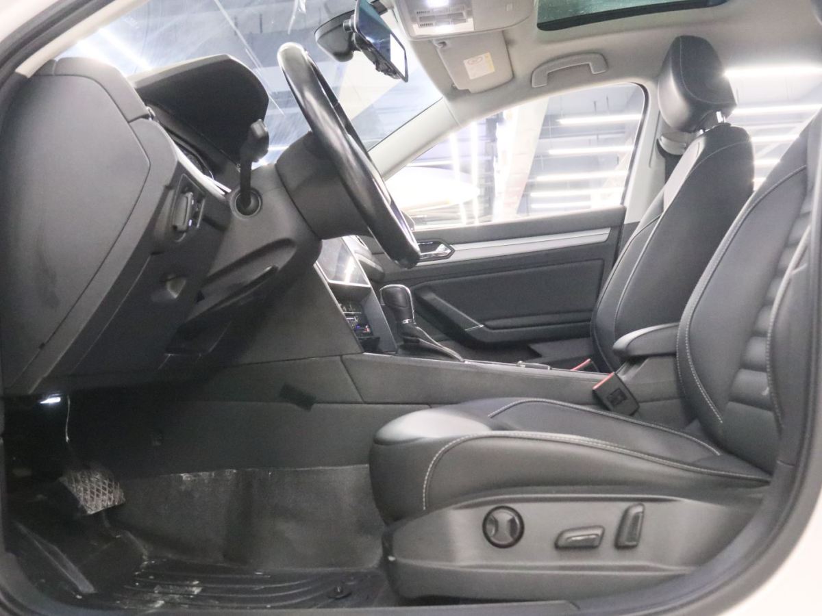 Volkswagen Lamando 2021 car image #13