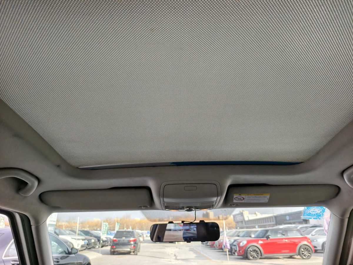 Skoda Yeti 2017 car image #13