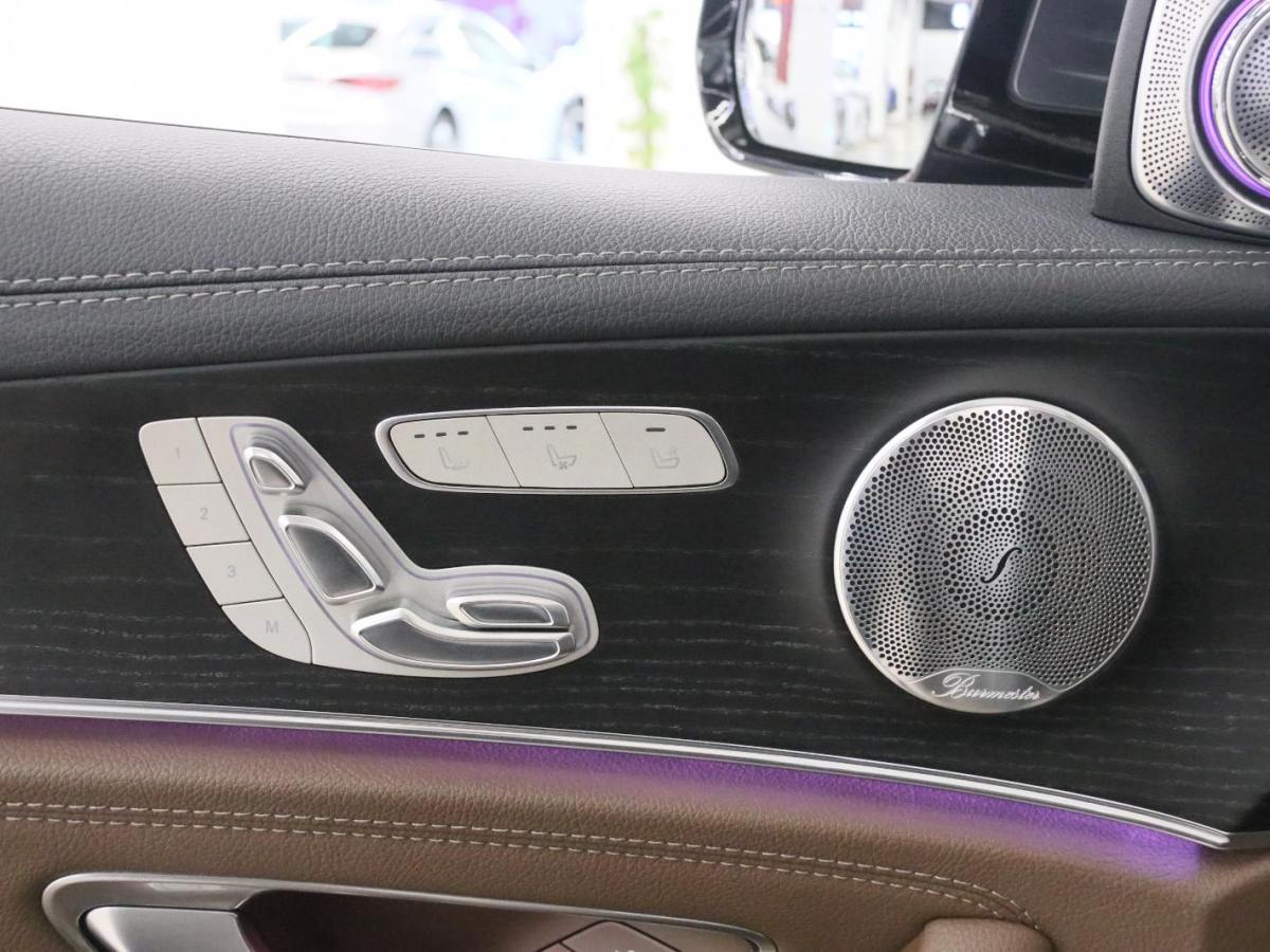 Mercedes-Benz 2019 car image #13