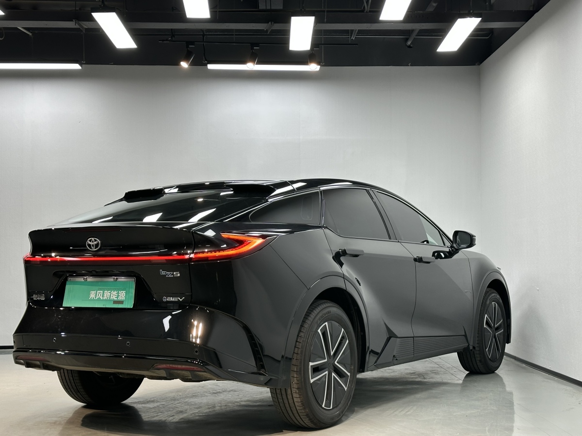 Toyota bZ5 2025 car image #13