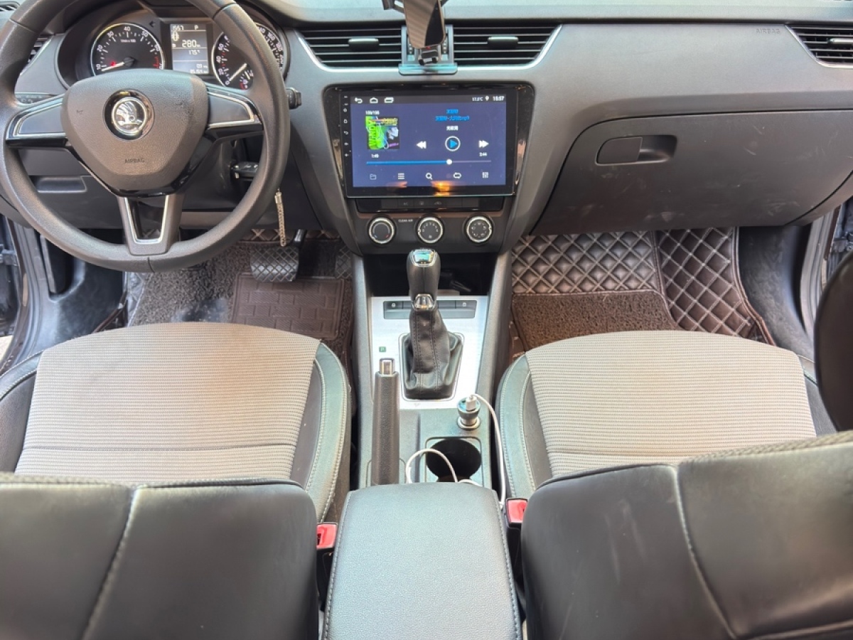 Skoda Octavia 2016 immagine di auto #13