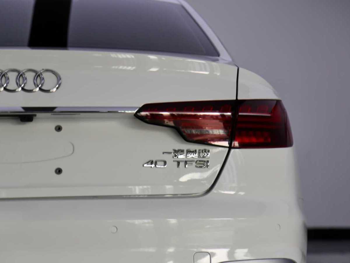 Audi A4L 2020 car image #13